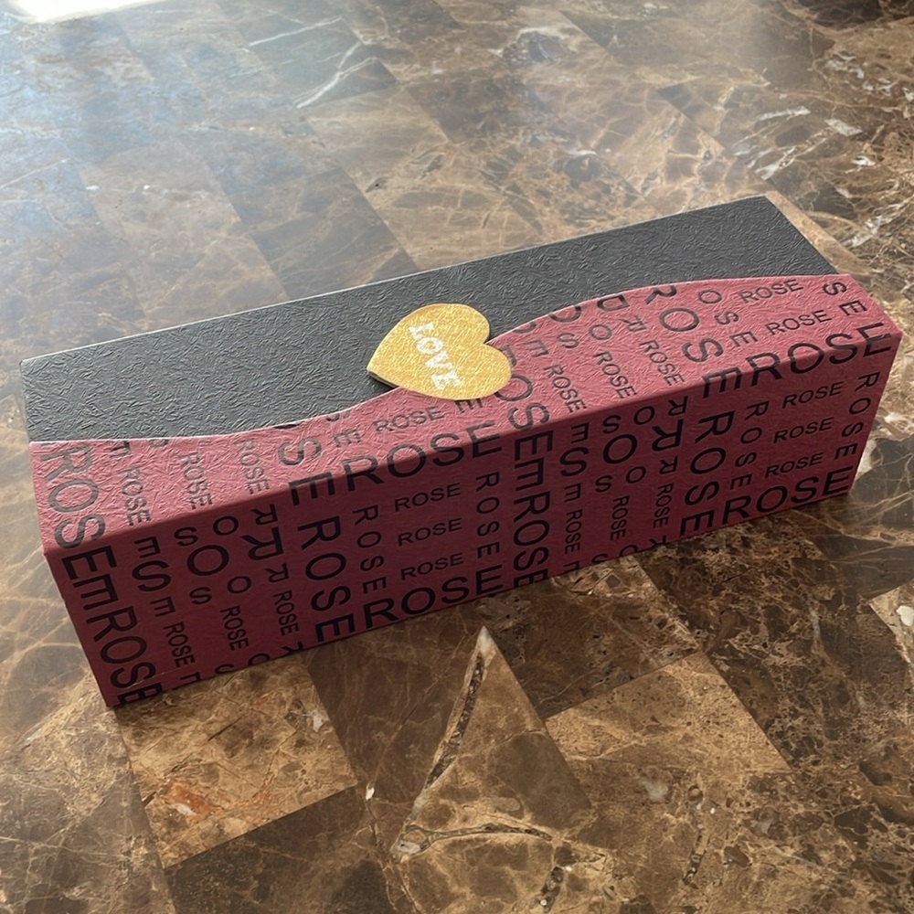 24K Gold Dipp Rose🌹 - Picture 3 of 11